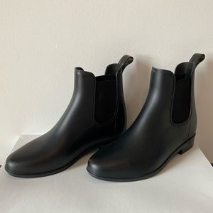 Black Chelsea Boots